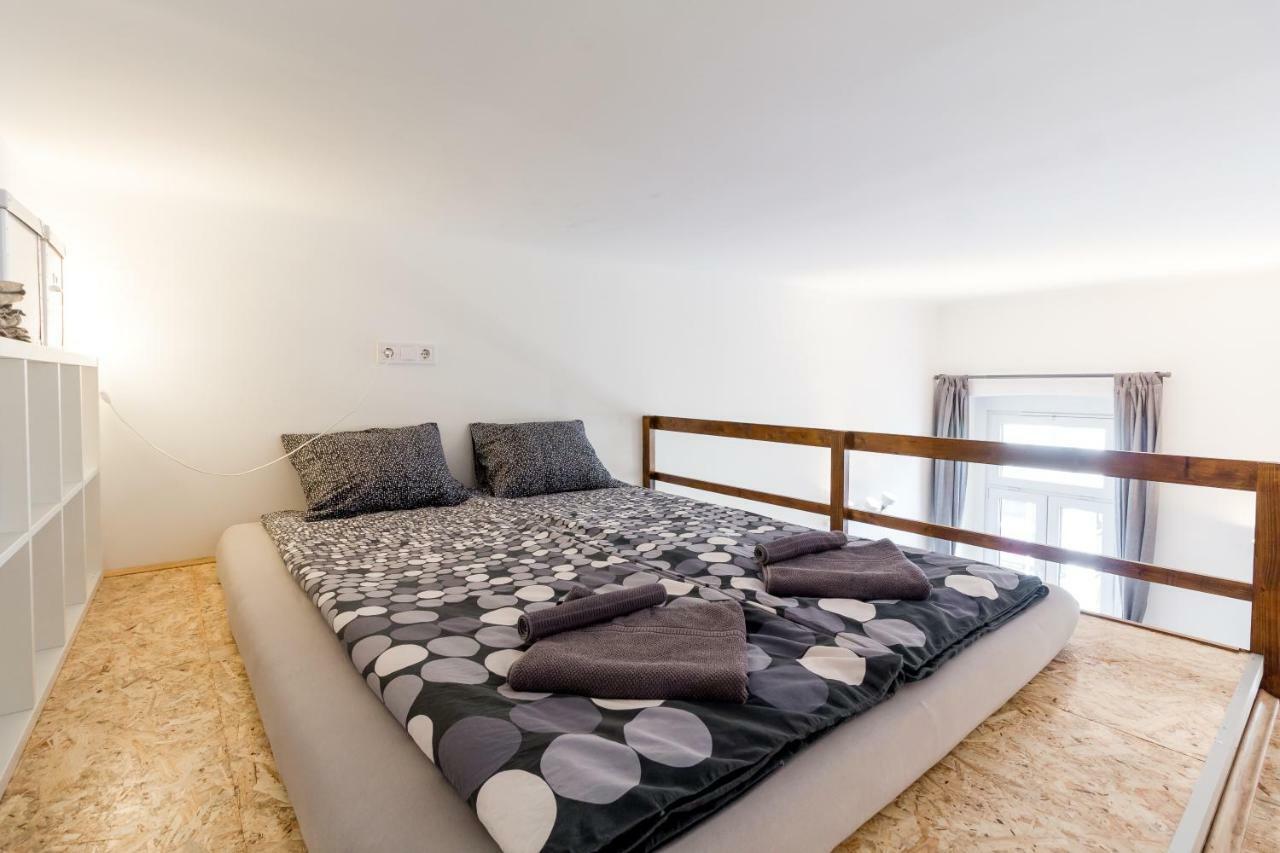 Flexible Selfcheckins 13 & 14 - Le Petit & Le Grand Zagreb - Centre - New - Apartments Repinc Екстер'єр фото