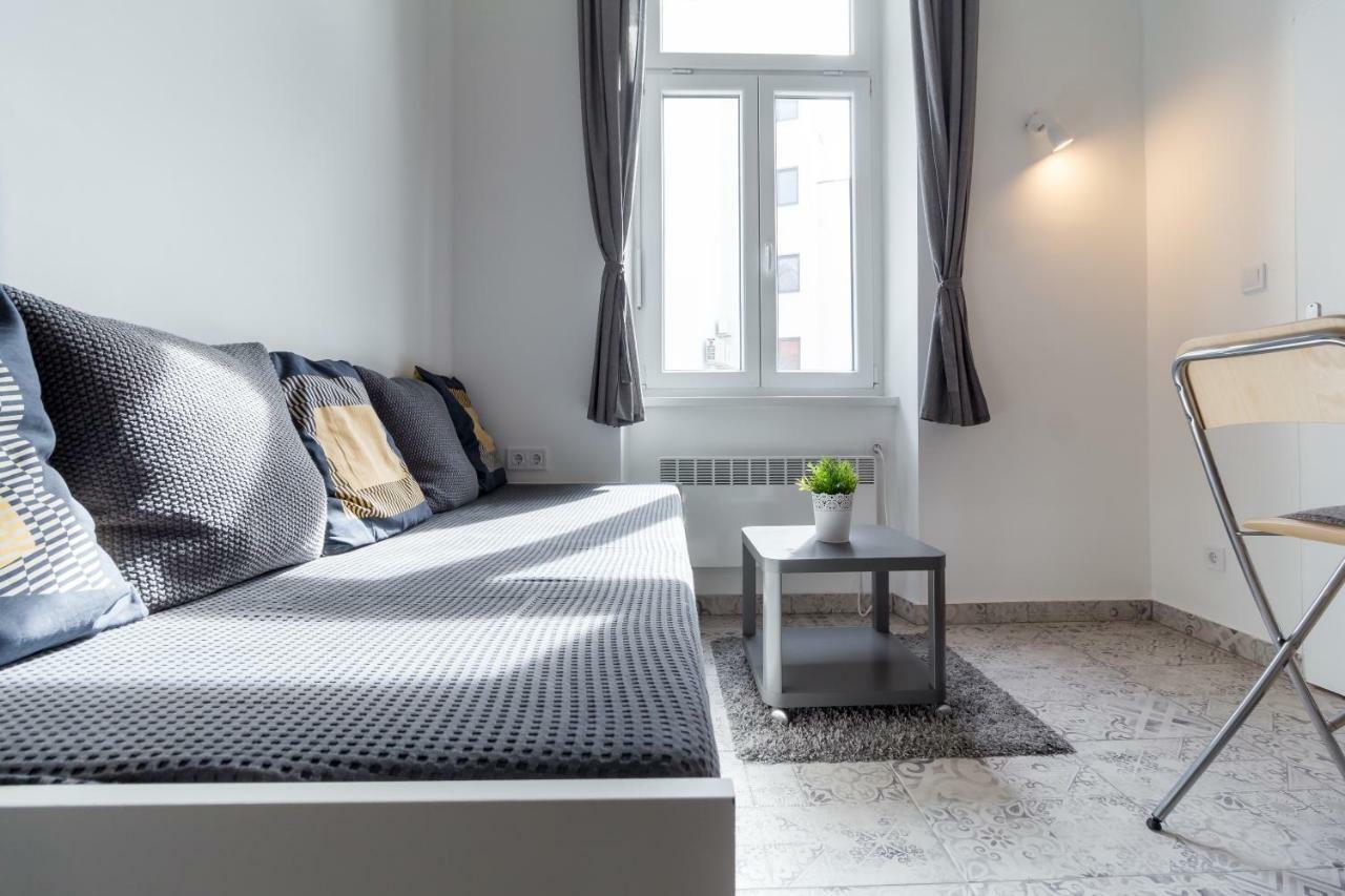 Flexible Selfcheckins 13 & 14 - Le Petit & Le Grand Zagreb - Centre - New - Apartments Repinc Екстер'єр фото