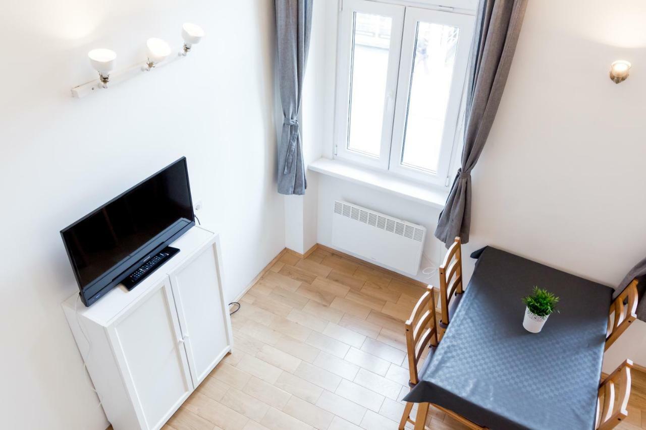 Flexible Selfcheckins 13 & 14 - Le Petit & Le Grand Zagreb - Centre - New - Apartments Repinc Екстер'єр фото